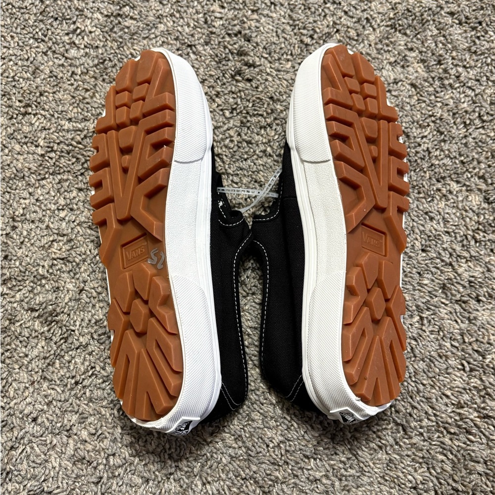 Vans Women’s 5 classic Mary Jane style grounded chunky lug rubber sole Black NWT - Picture 6 of 7